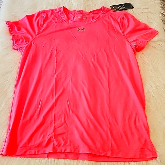 NWT Under Armour tee - Picture 2 of 5